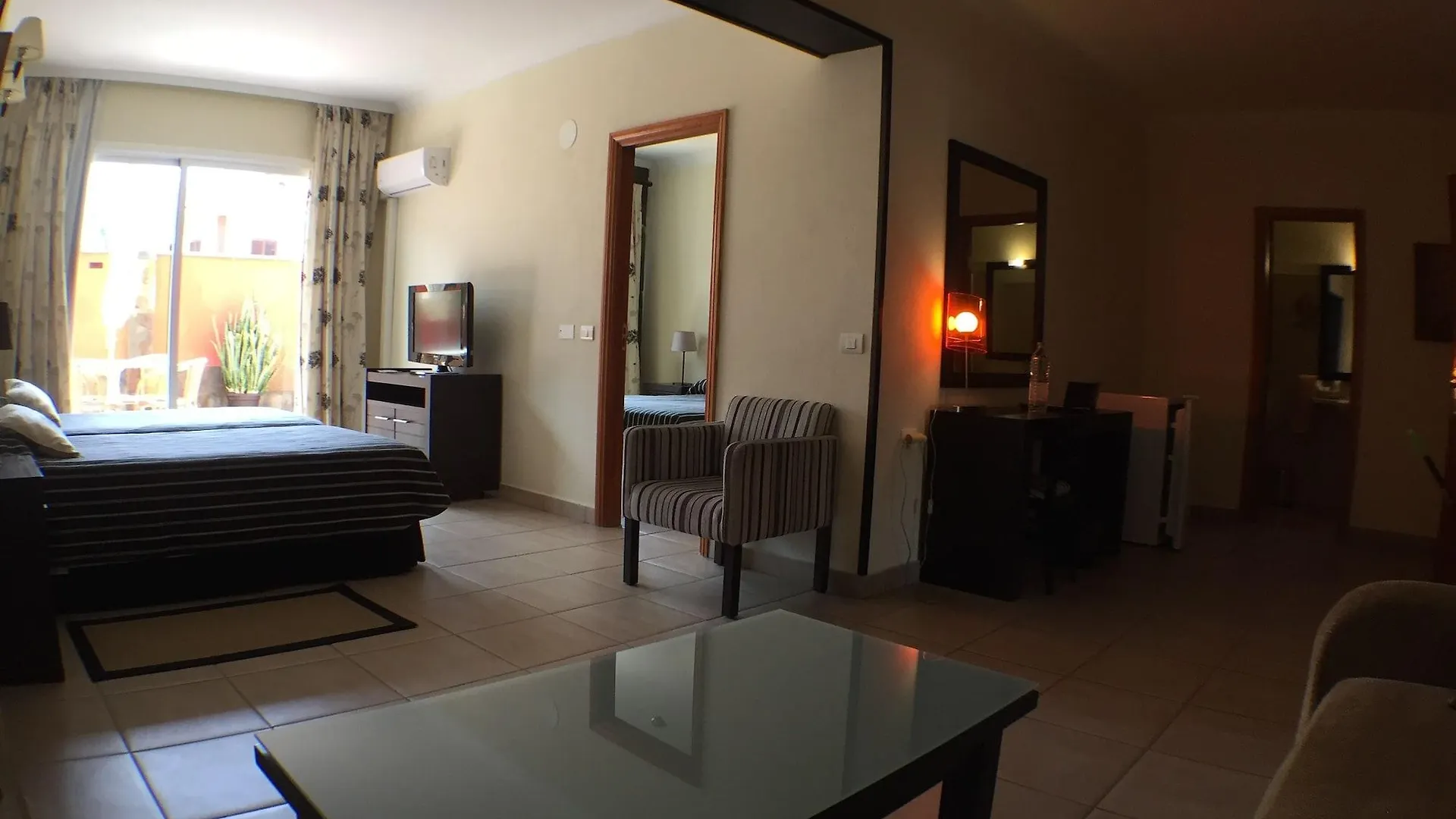 Hotel La Aldea Suites San Nicolás 3*,
