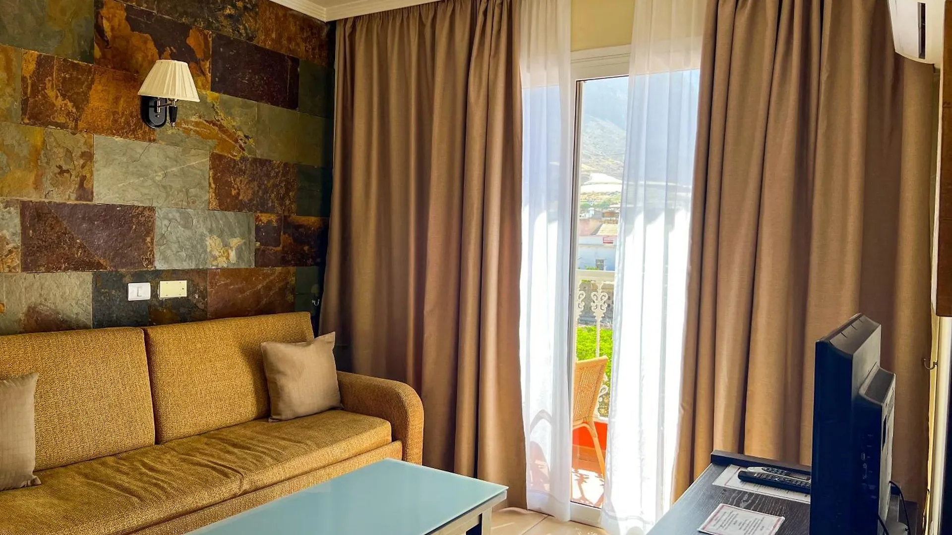 Hotel La Aldea Suites San Nicolás